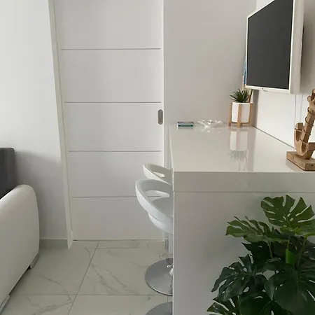 B Apartment Makarska